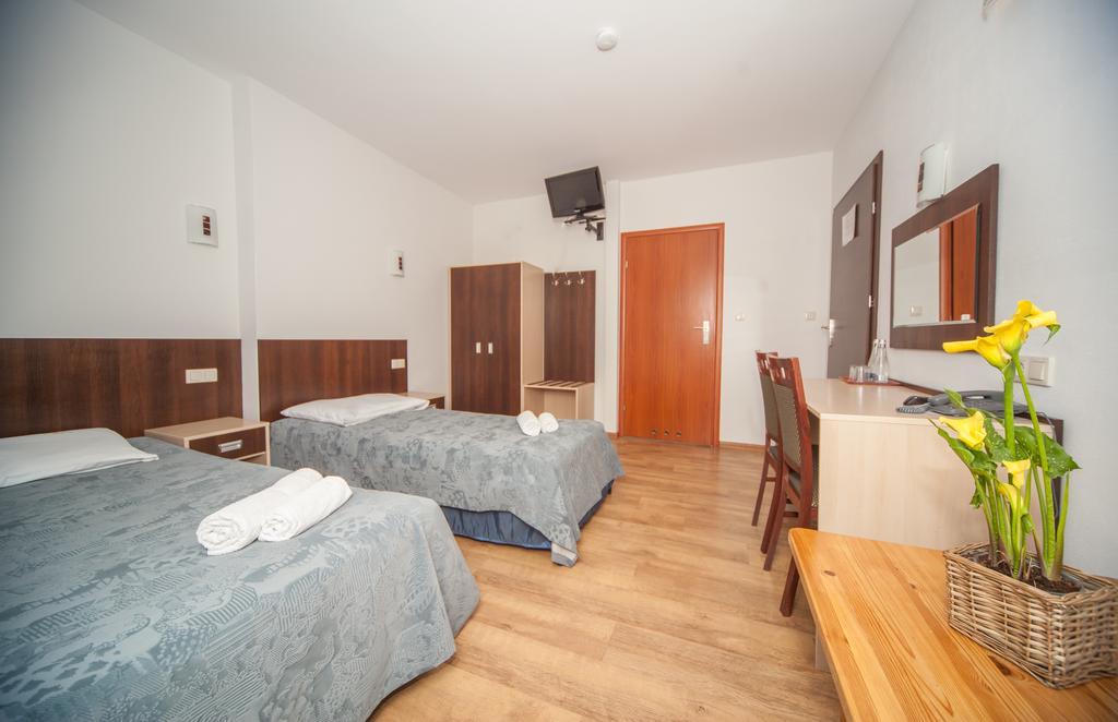 Wiekszyce Hotel Ada מראה חיצוני תמונה